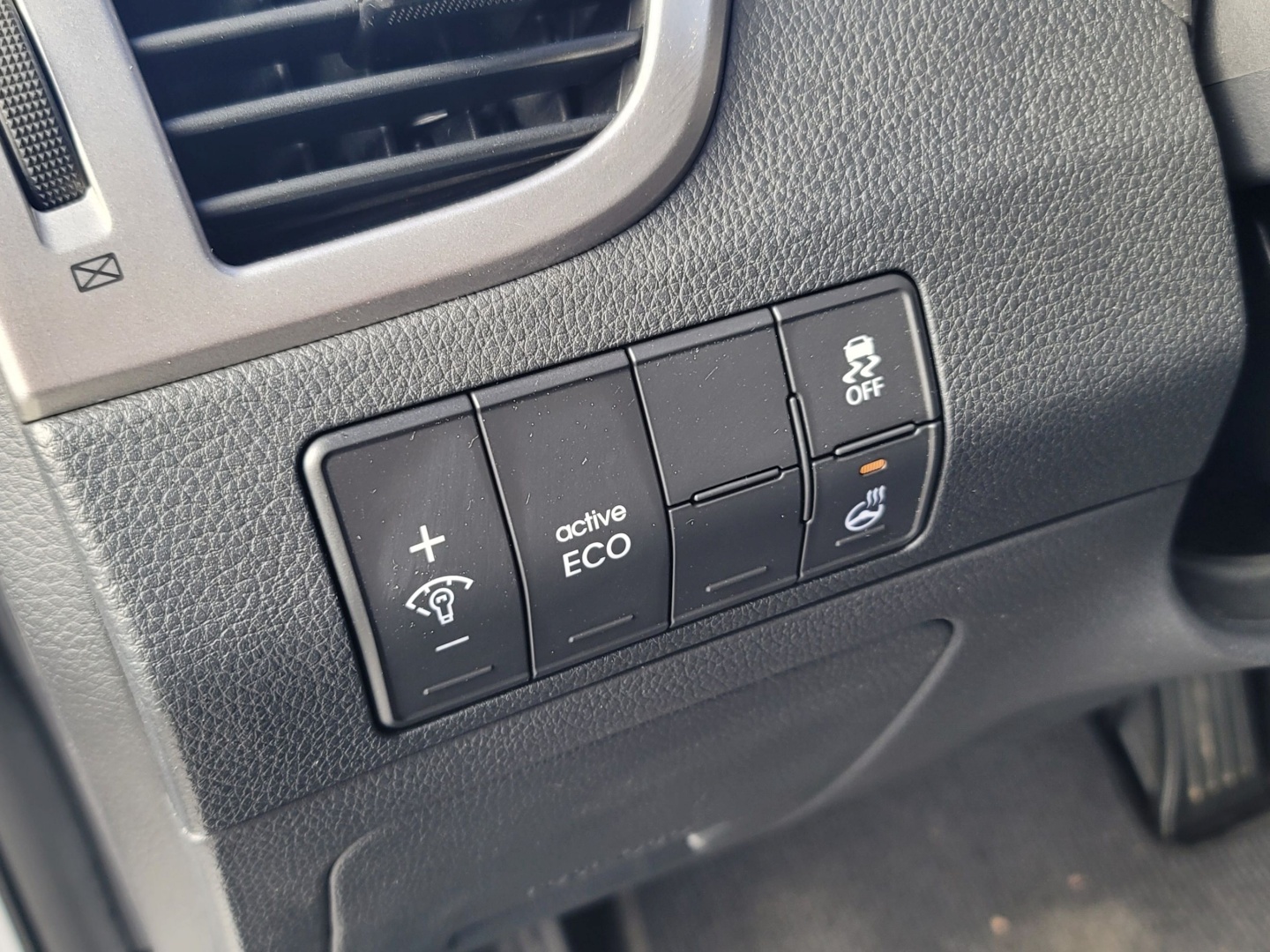 ecb51cdcb1076caed03eaa112a454726_1763439206_6144.jpg ecb51cdcb1076caed03eaa112a454726_1763439206_6144.jpg