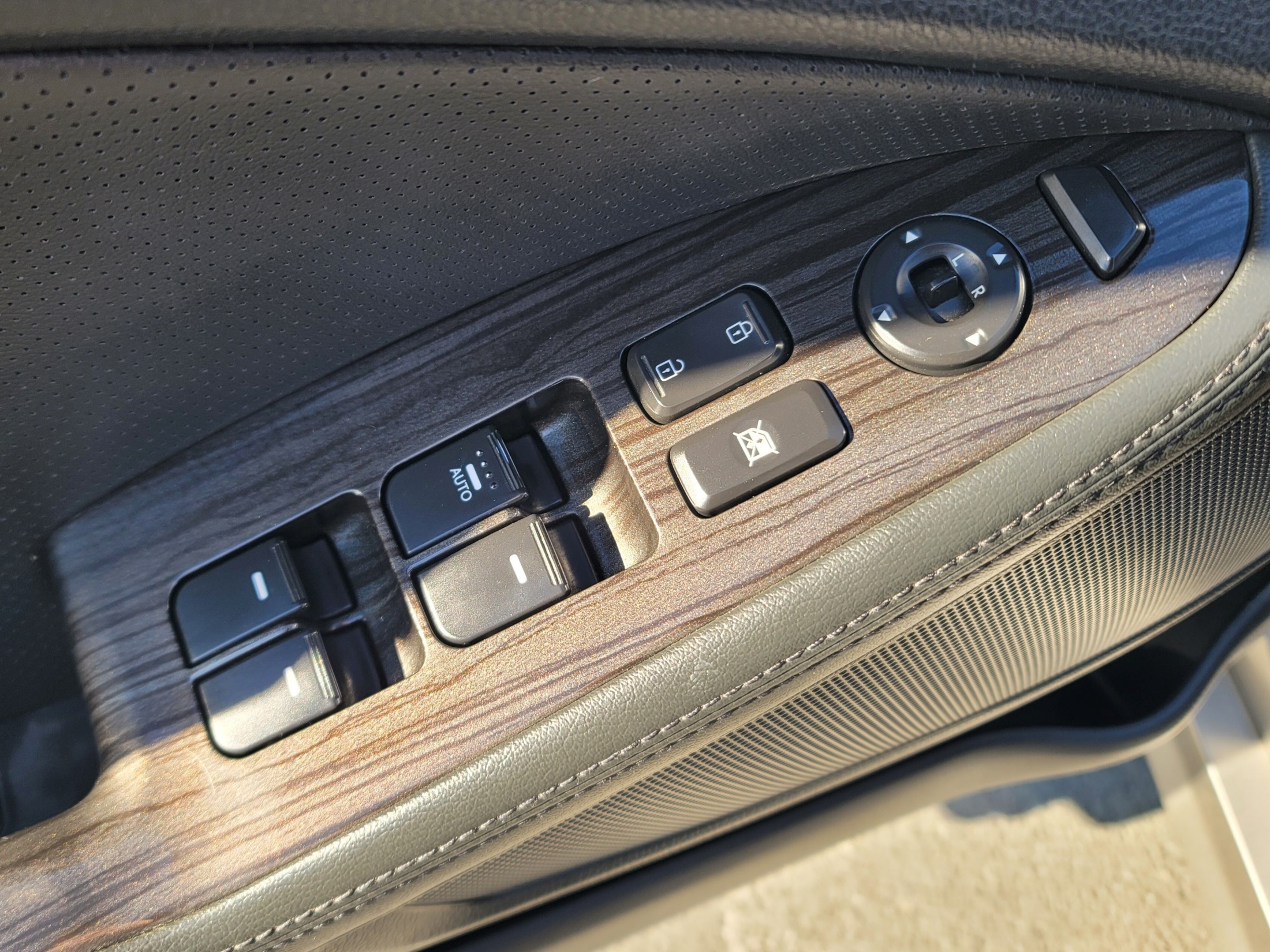 dd72b3d9e4ea0db8fdbff89bab0bc91f_1764734203_0974.jpg dd72b3d9e4ea0db8fdbff89bab0bc91f_1764734203_0974.jpg